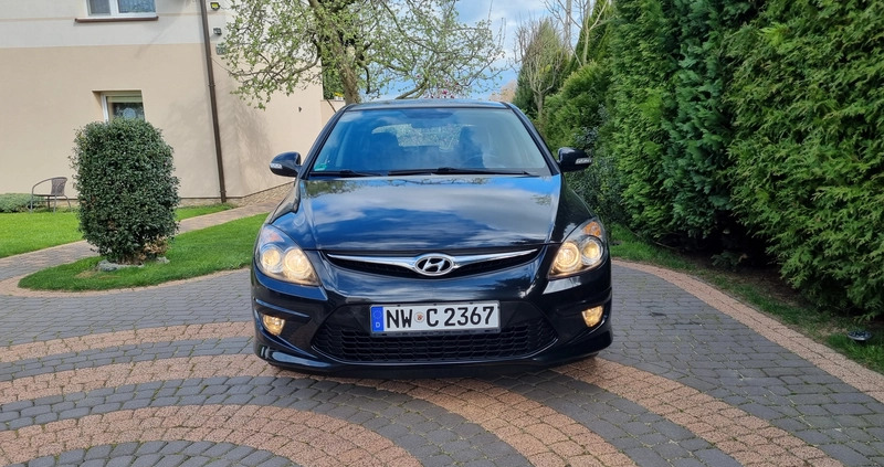 Hyundai I30 cena 22900 przebieg: 125000, rok produkcji 2011 z Tłuszcz małe 497